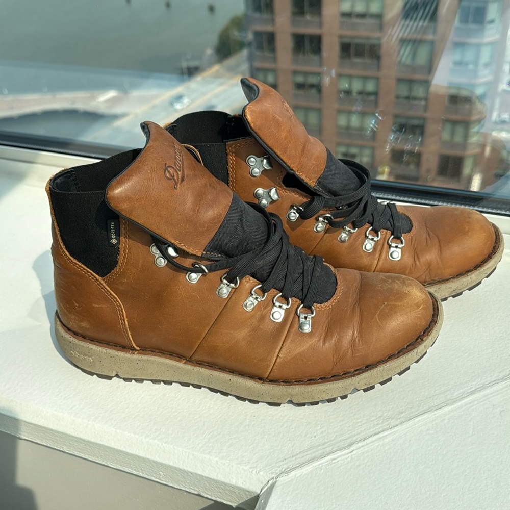 Danner Men's Tan Leather Hiking Boots